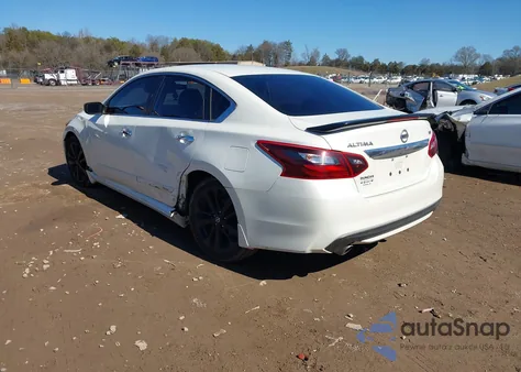 2017 Nissan Altima 2.5 Sr z USA, uszkodzony, nr VIN 1N4AL3AP6HC189052